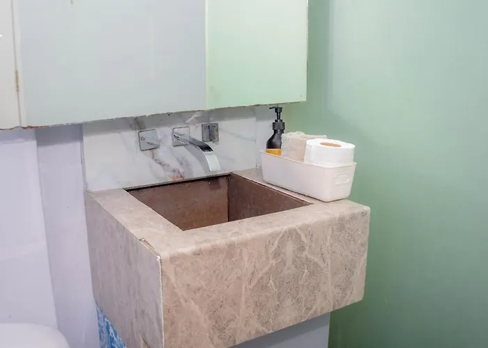 Loft De Vue - Victoria Bgc Apartment *