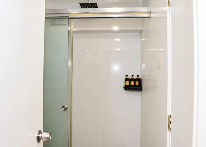 Loft De Vue - Victoria Bgc Apartment *